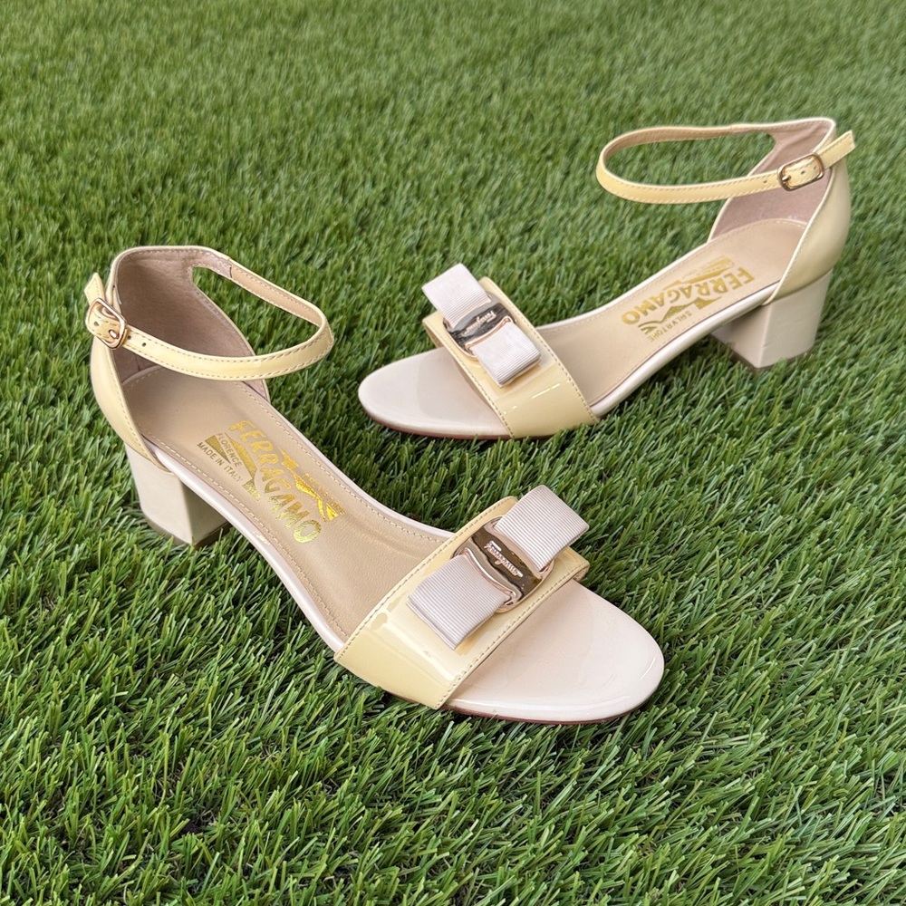 SALVATORE FERRAGAMO Gavina sandal heels 38